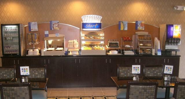Holiday Inn Express Hotel & Suites Newport South By Ihg Exteriör bild