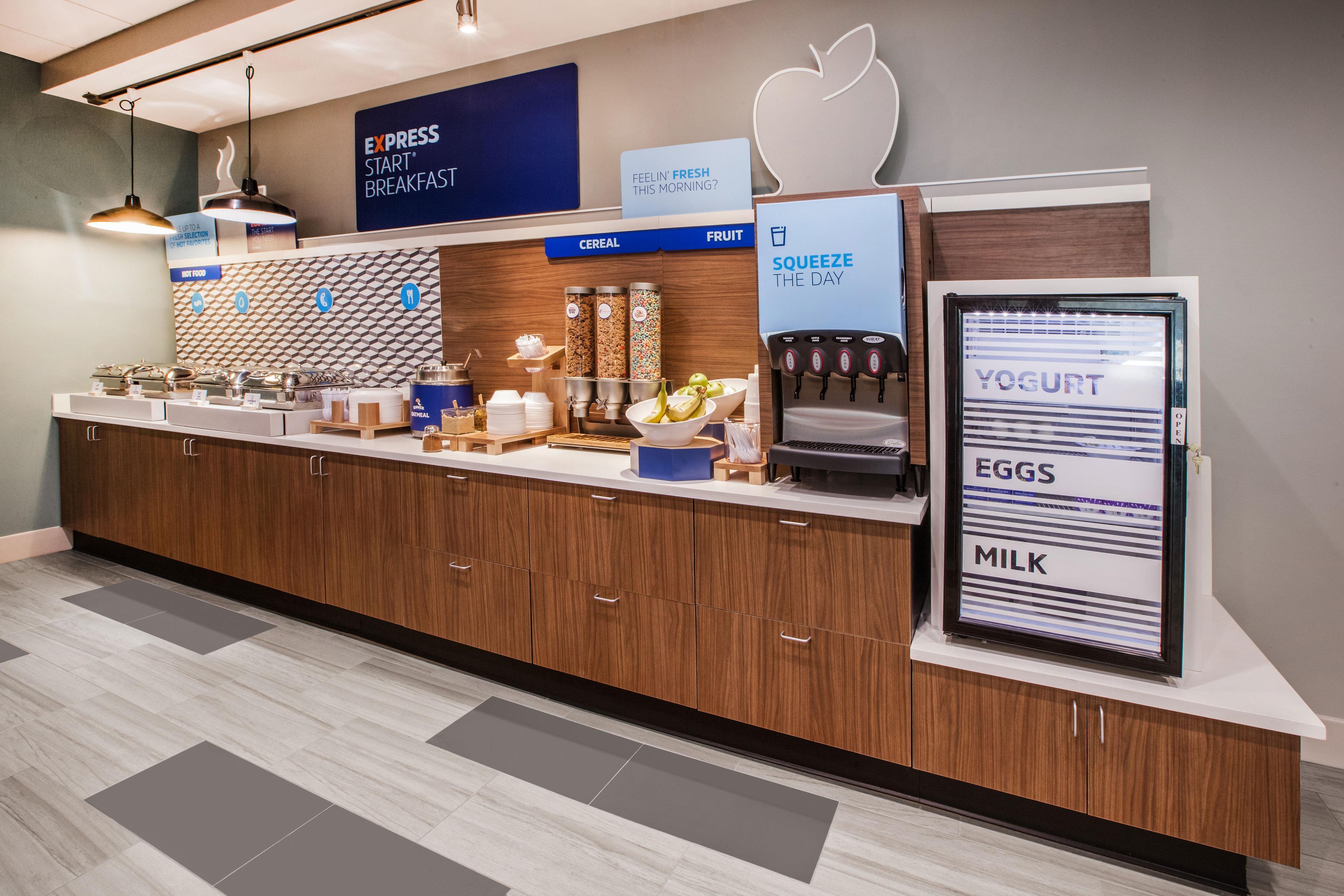 Holiday Inn Express Hotel & Suites Newport South By Ihg Exteriör bild