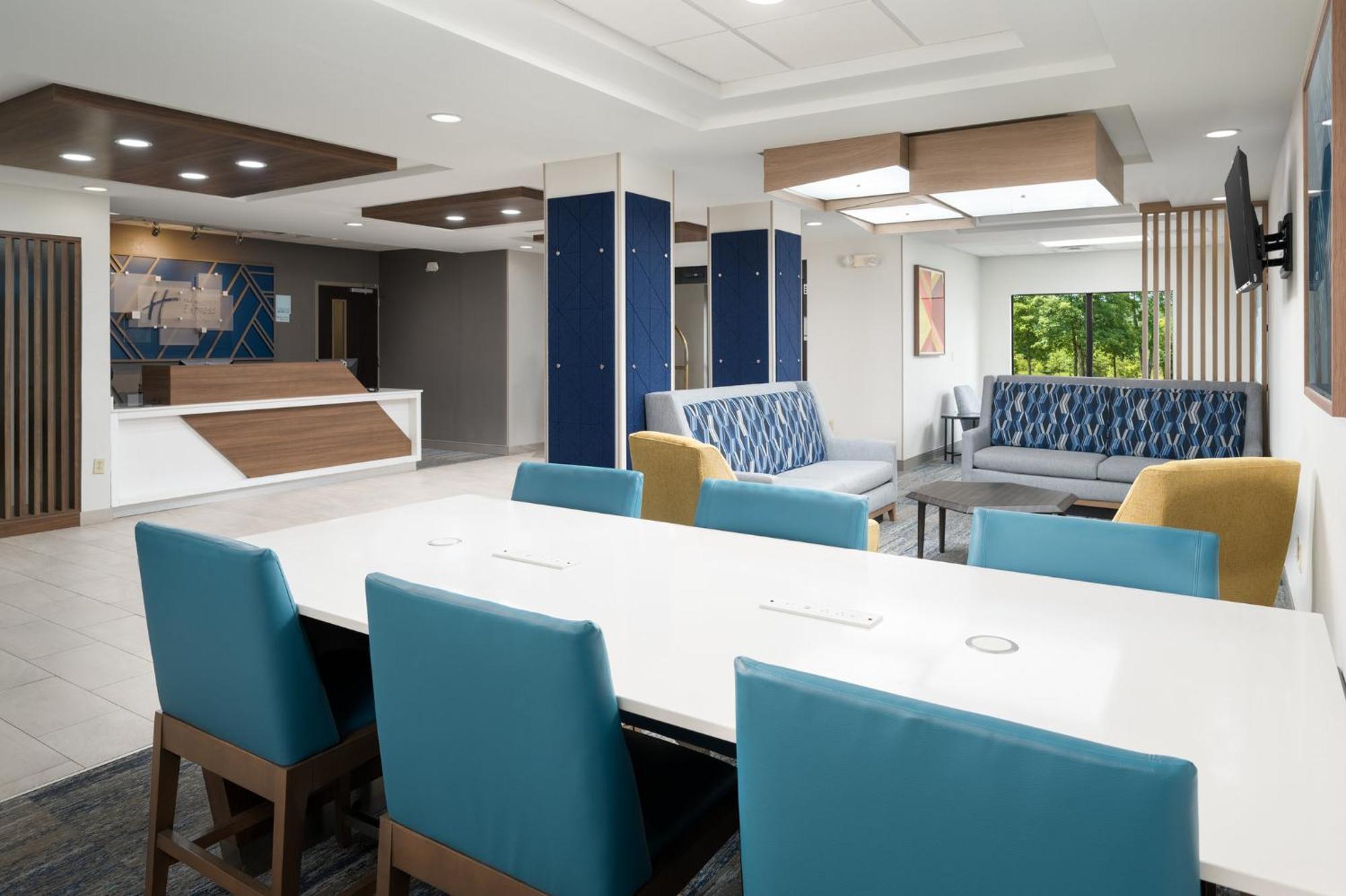 Holiday Inn Express Hotel & Suites Newport South By Ihg Exteriör bild