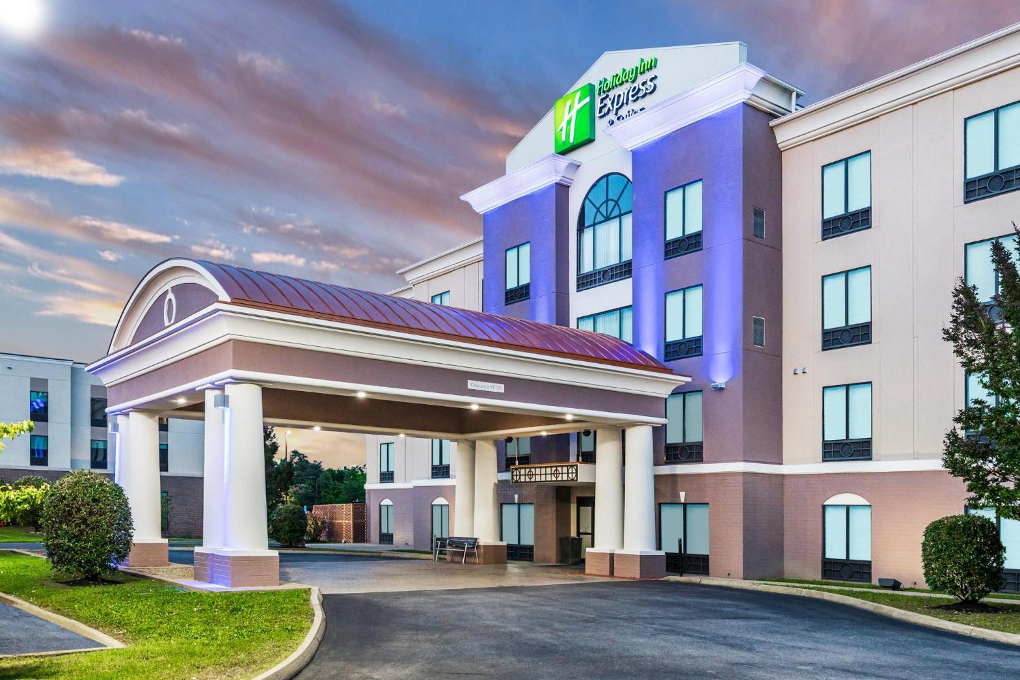 Holiday Inn Express Hotel & Suites Newport South By Ihg Exteriör bild
