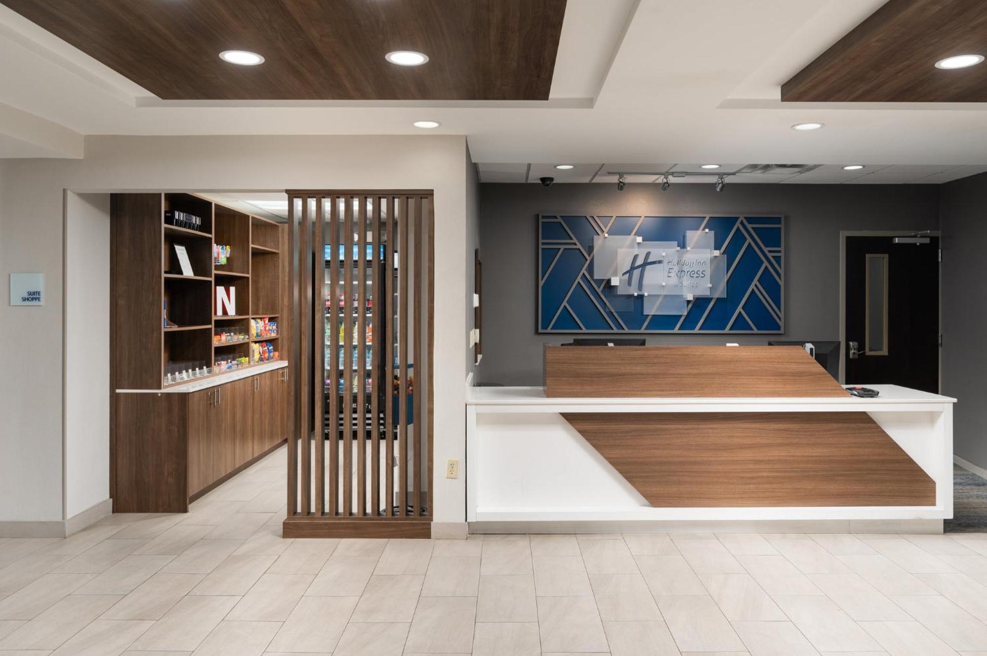Holiday Inn Express Hotel & Suites Newport South By Ihg Exteriör bild